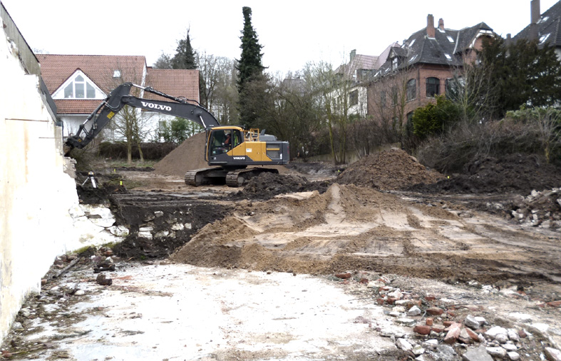 Beginn Wohn-und Geschäftshaus